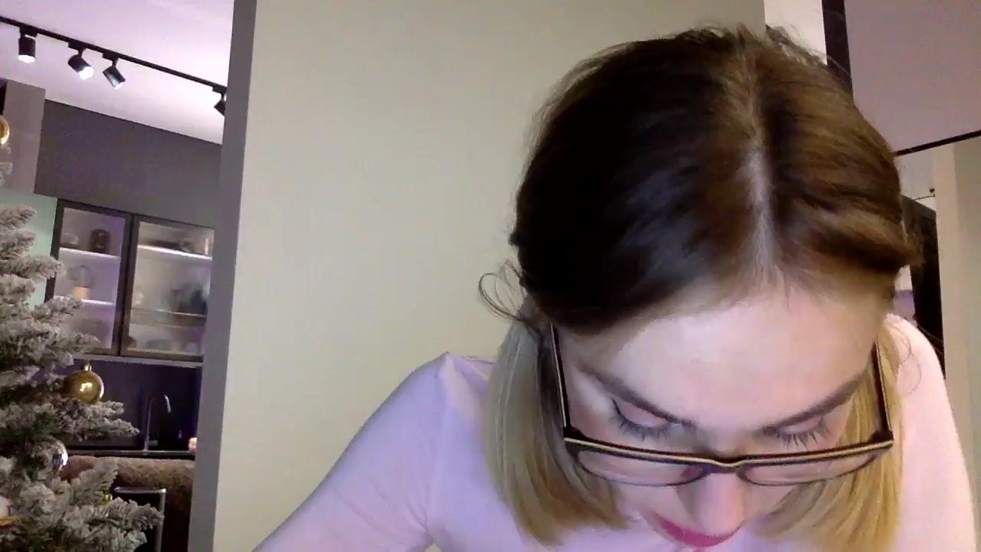 Gallery image thumbnail from EgoisticKitty's myfreecams stream on, 01/15/2024, 11:23 image 10 of 20