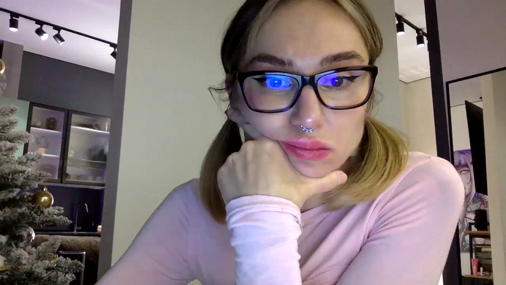 Gallery image thumbnail from EgoisticKitty's myfreecams stream on, 01/15/2024, 11:23 image 17 of 20