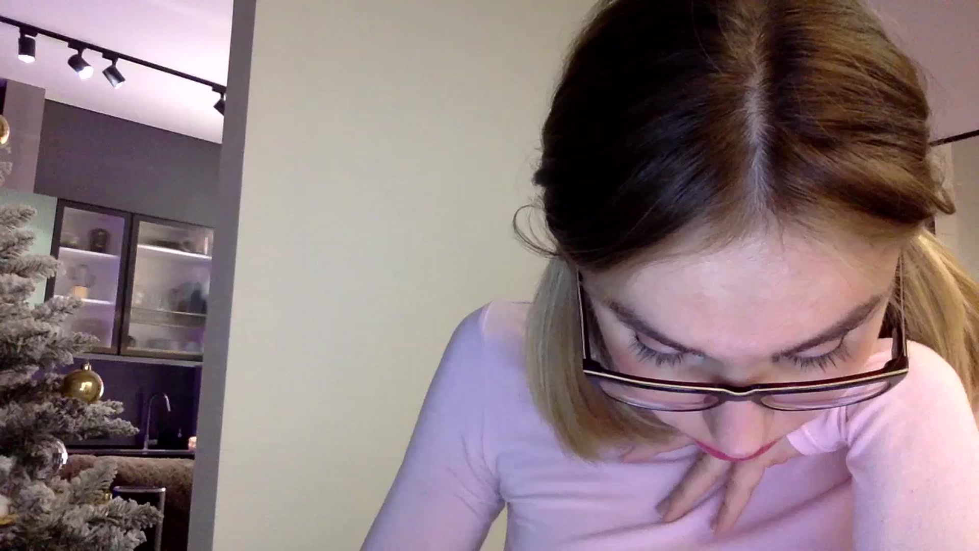 Gallery image thumbnail from EgoisticKitty's myfreecams stream on, 01/15/2024, 11:23 image 8 of 20