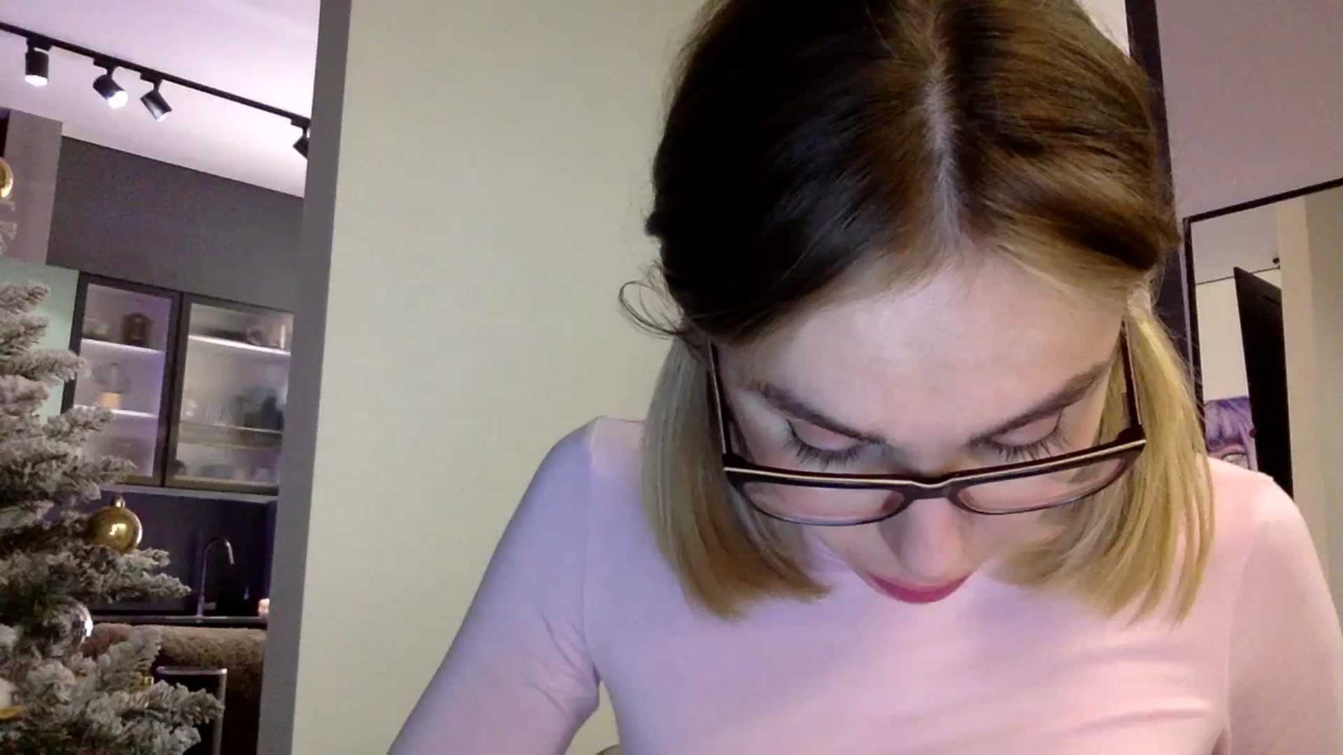 Gallery image thumbnail from EgoisticKitty's myfreecams stream on, 01/15/2024, 11:23 image 14 of 20