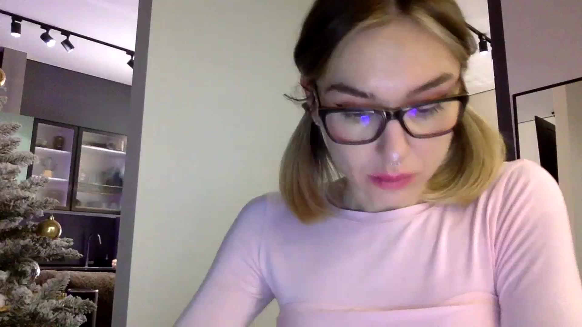 Gallery image thumbnail from EgoisticKitty's myfreecams stream on, 01/15/2024, 11:23 image 15 of 20