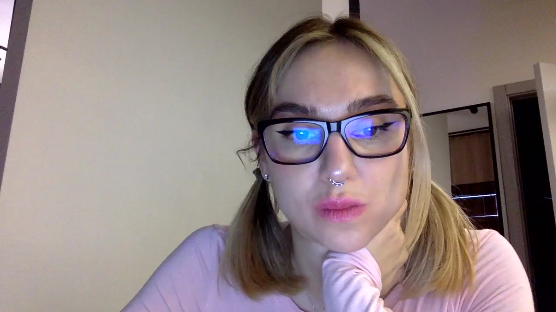 Gallery image thumbnail from EgoisticKitty's myfreecams stream on, 01/15/2024, 11:43 image 10 of 20