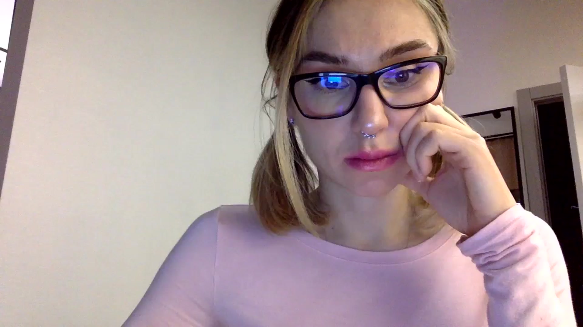 Gallery image thumbnail from EgoisticKitty's myfreecams stream on, 01/15/2024, 11:43 image 16 of 20