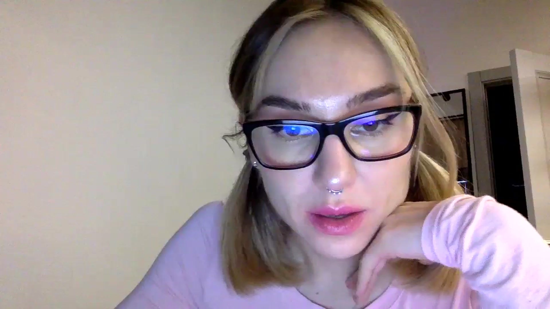 Gallery image thumbnail from EgoisticKitty's myfreecams stream on, 01/15/2024, 11:43 image 6 of 20