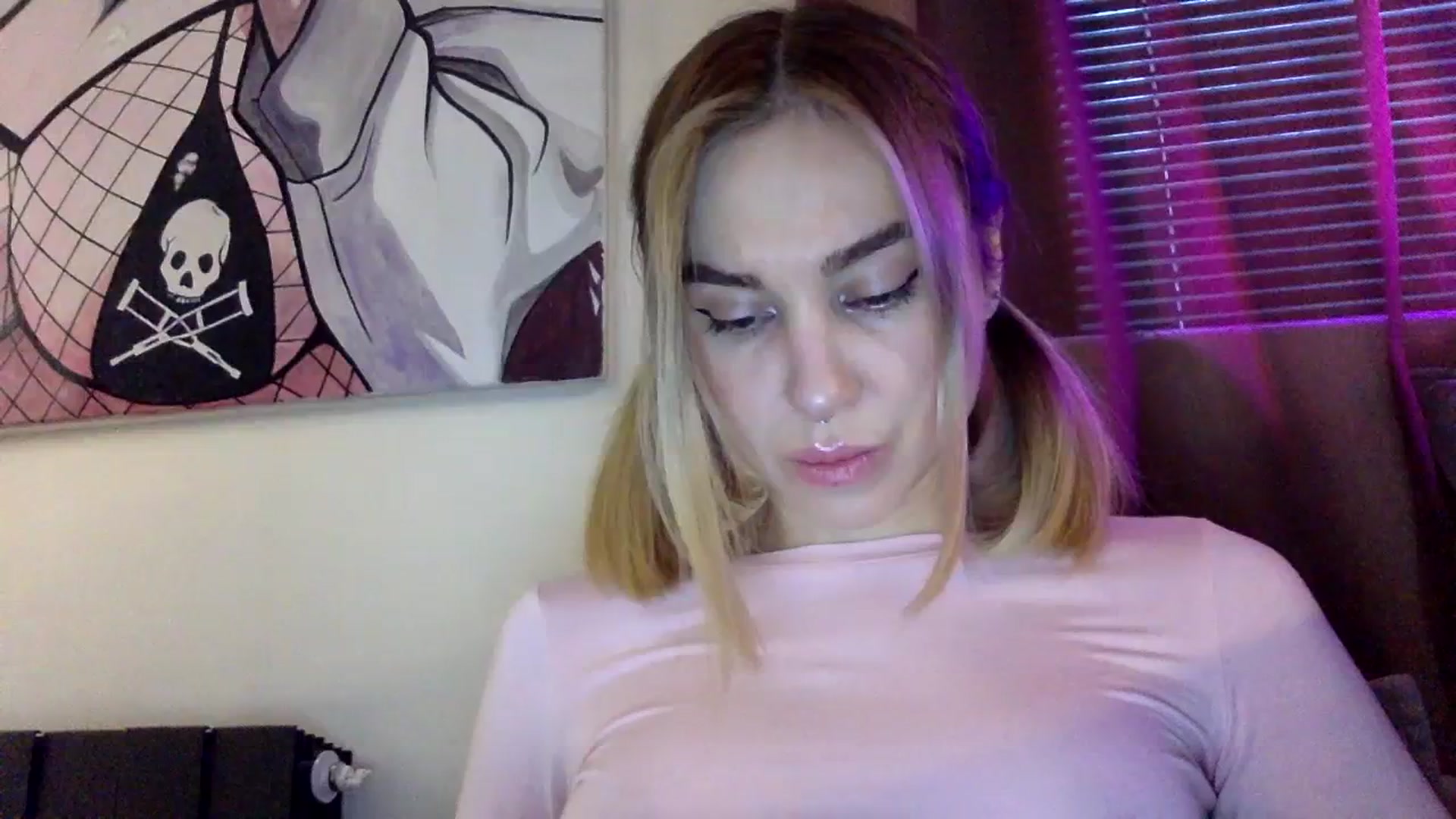 Gallery image thumbnail from EgoisticKitty's myfreecams stream on, 01/16/2024, 07:34 image 5 of 20