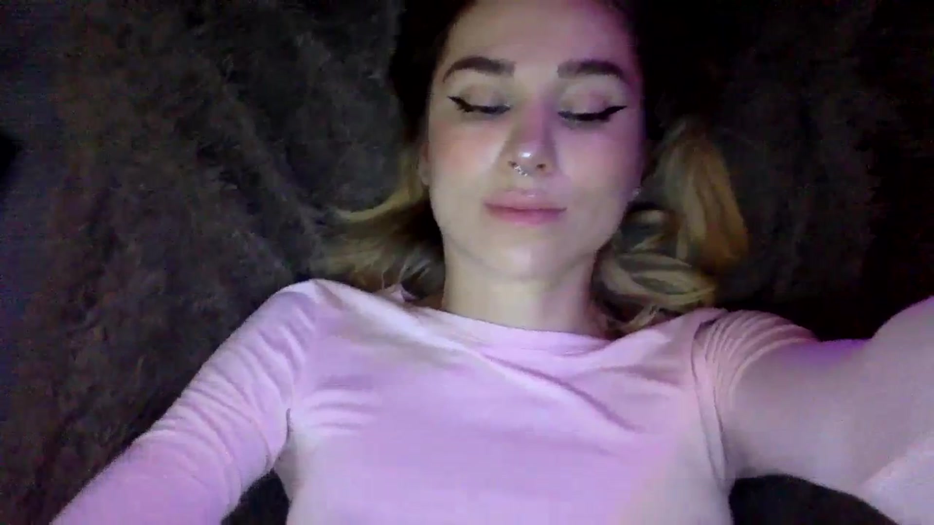 Gallery image thumbnail from EgoisticKitty's myfreecams stream on, 01/19/2024, 07:47 image 5 of 20