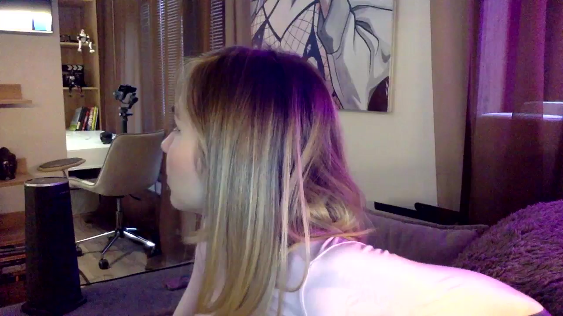 Gallery image thumbnail from EgoisticKitty's myfreecams stream on, 01/19/2024, 07:47 image 16 of 20