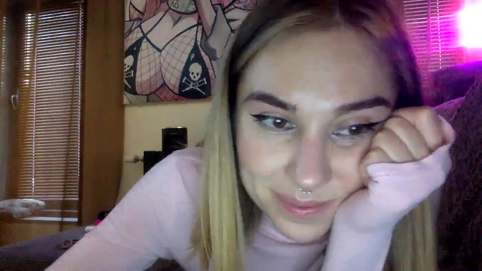 Gallery image thumbnail from EgoisticKitty's myfreecams stream on, 01/20/2024, 08:34 image 7 of 20