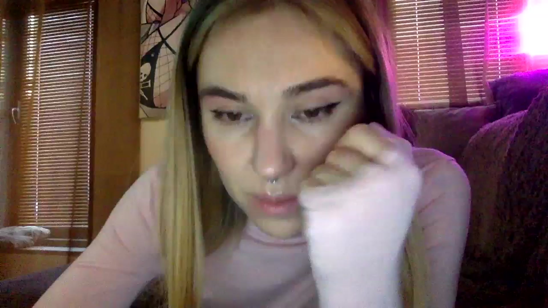 Gallery image thumbnail from EgoisticKitty's myfreecams stream on, 01/20/2024, 08:34 image 10 of 20