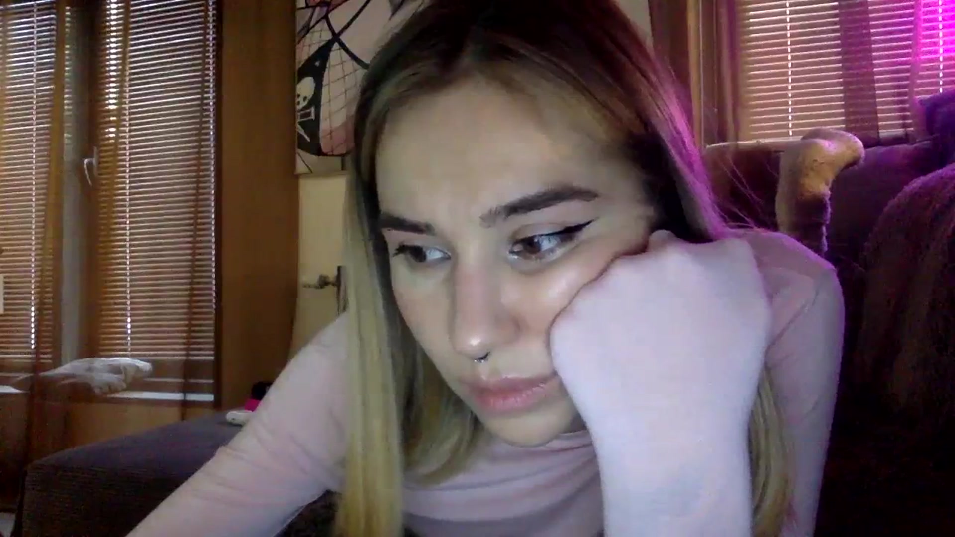 Gallery image thumbnail from EgoisticKitty's myfreecams stream on, 01/20/2024, 08:34 image 20 of 20
