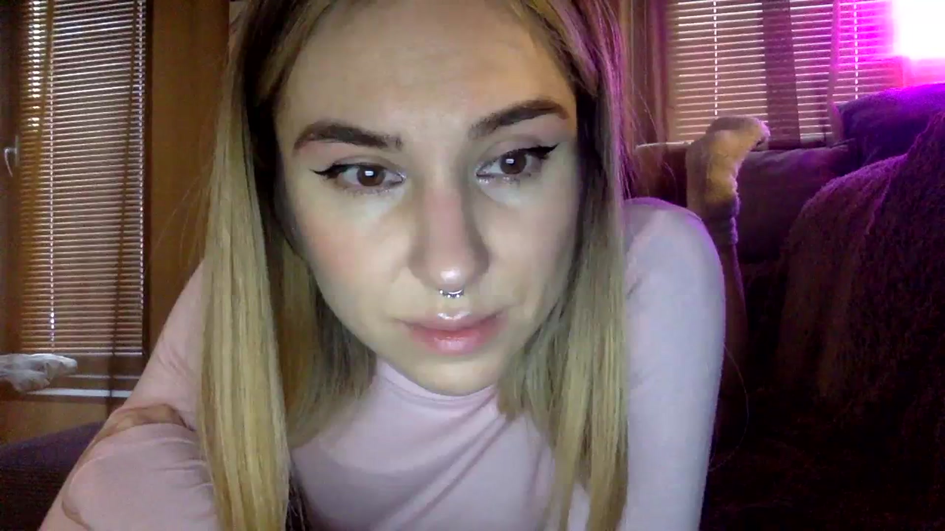 Gallery image thumbnail from EgoisticKitty's myfreecams stream on, 01/20/2024, 08:34 image 14 of 20