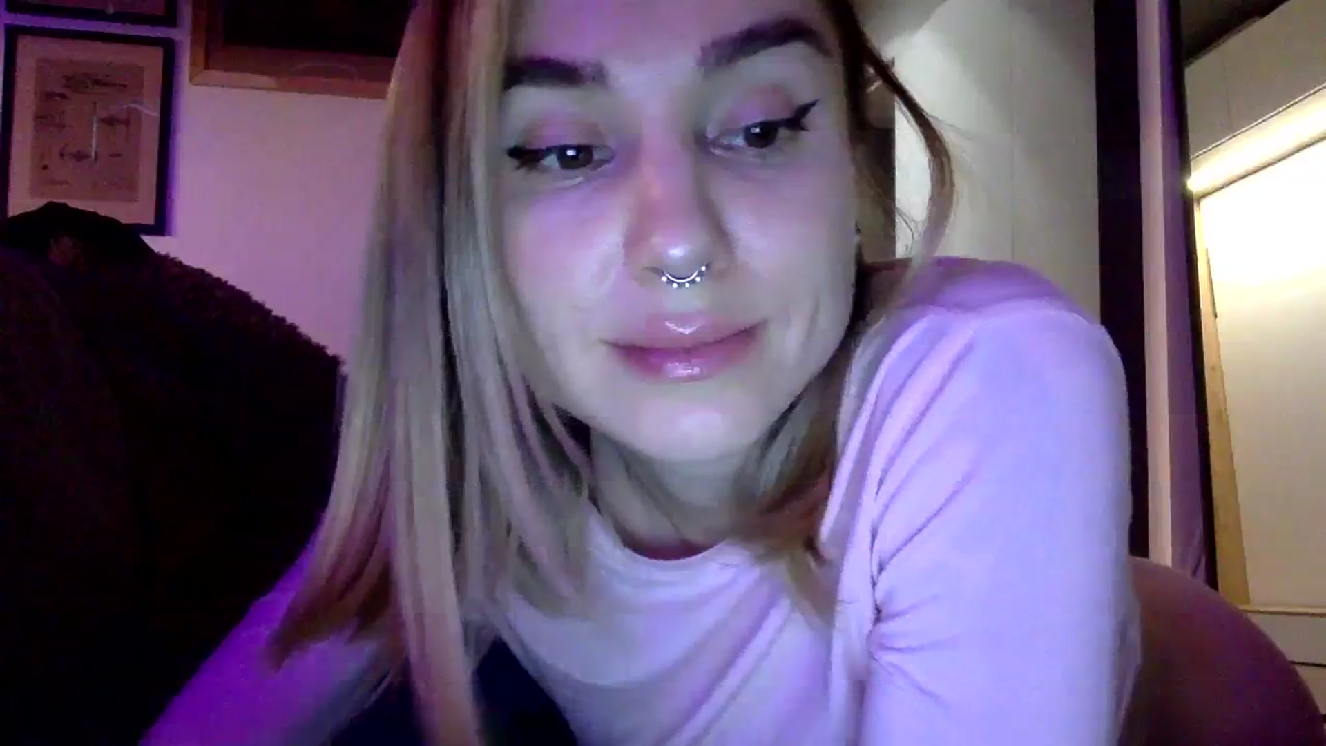 Gallery image thumbnail from EgoisticKitty's myfreecams stream on, 01/21/2024, 13:42 image 5 of 20