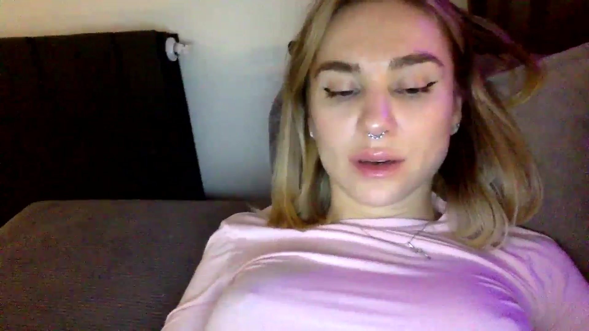 Gallery image thumbnail from EgoisticKitty's myfreecams stream on, 01/21/2024, 13:42 image 16 of 20