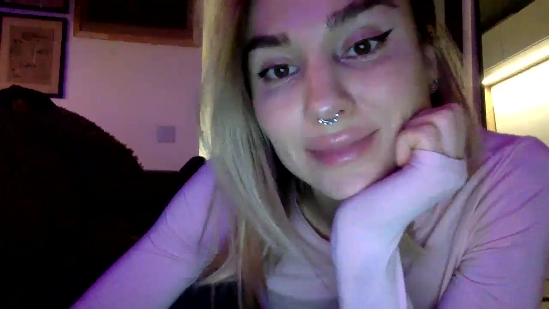 Gallery image thumbnail from EgoisticKitty's myfreecams stream on, 01/21/2024, 13:42 image 13 of 20