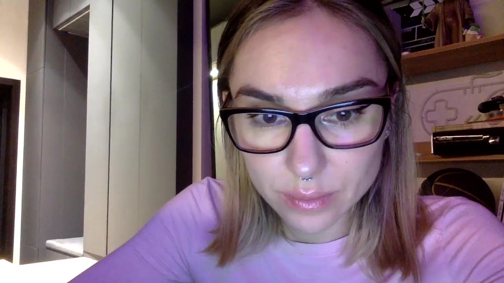 Gallery image thumbnail from EgoisticKitty's myfreecams stream on, 01/22/2024, 14:11 image 16 of 20