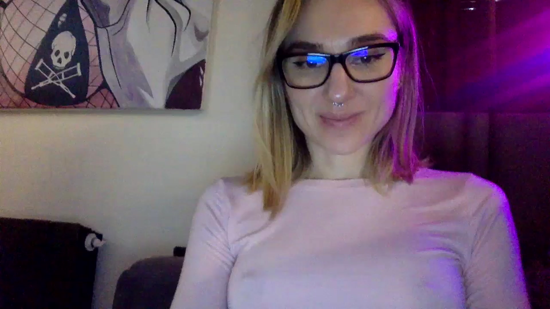 Gallery image thumbnail from EgoisticKitty's myfreecams stream on, 01/22/2024, 17:00 image 1 of 20
