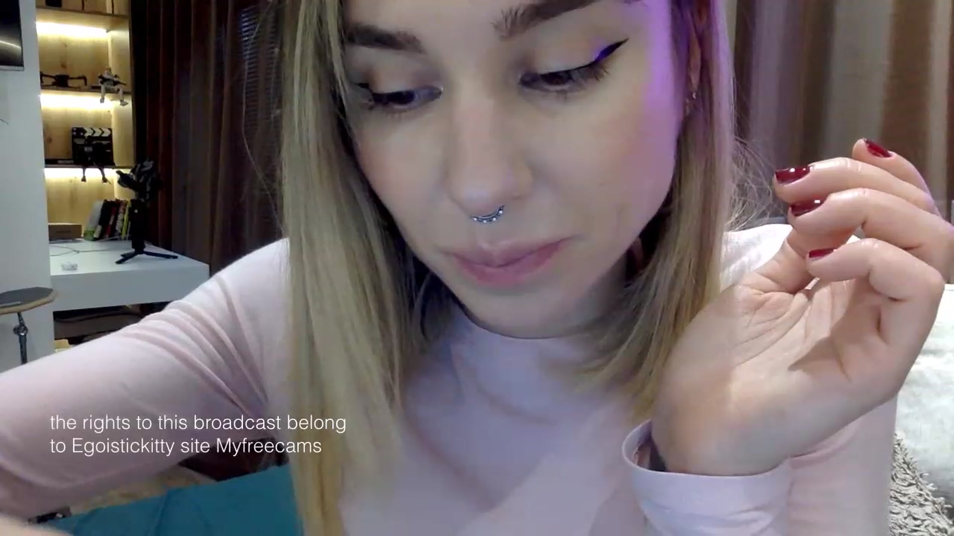 Gallery image thumbnail from EgoisticKitty's myfreecams stream on, 01/25/2024, 10:09 image 14 of 20