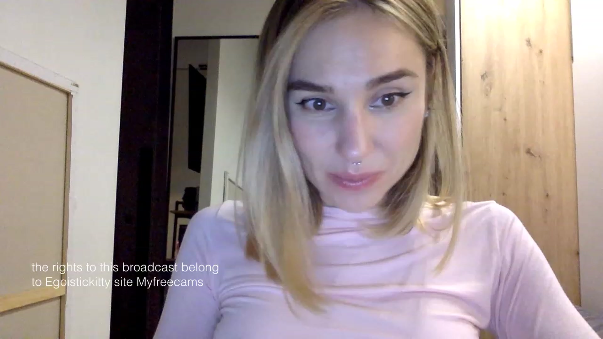 Gallery image thumbnail from EgoisticKitty's myfreecams stream on, 01/25/2024, 13:57 image 1 of 20