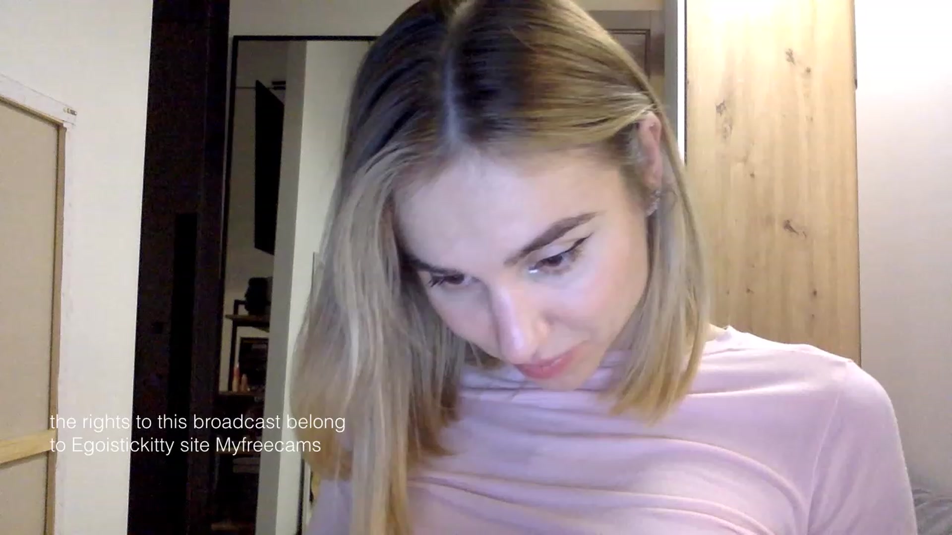 Gallery image thumbnail from EgoisticKitty's myfreecams stream on, 01/25/2024, 13:57 image 9 of 20