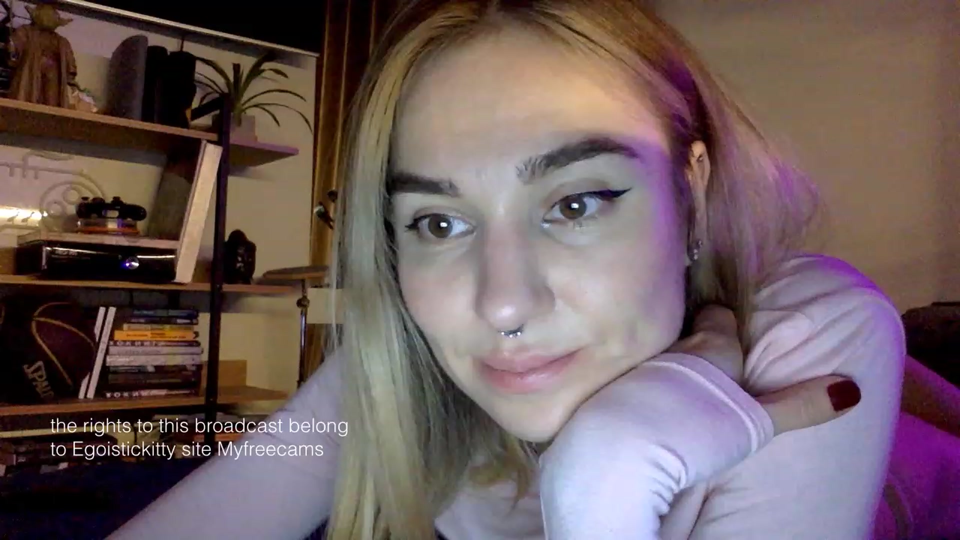 Gallery image thumbnail from EgoisticKitty's myfreecams stream on, 01/25/2024, 14:31 image 18 of 20