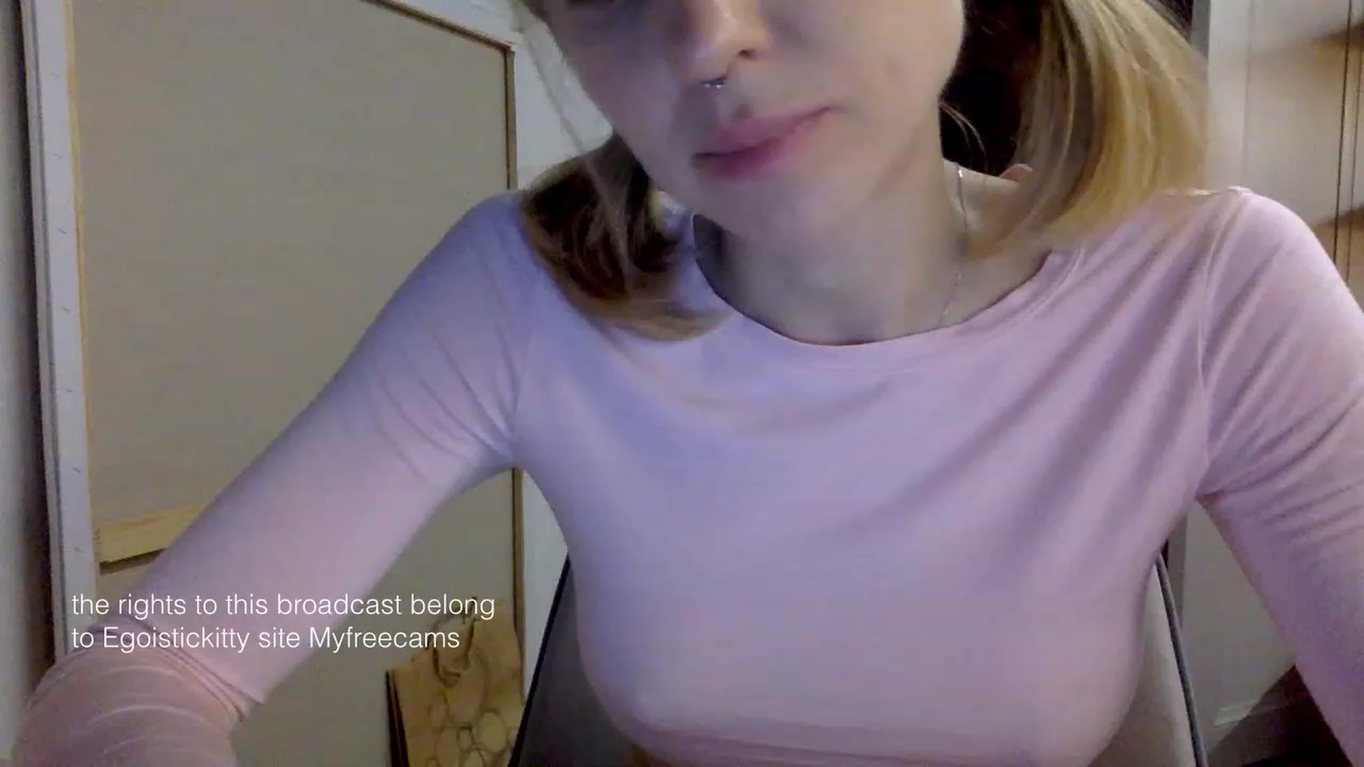 Gallery image thumbnail from EgoisticKitty's myfreecams stream on, 01/25/2024, 16:32 image 14 of 20