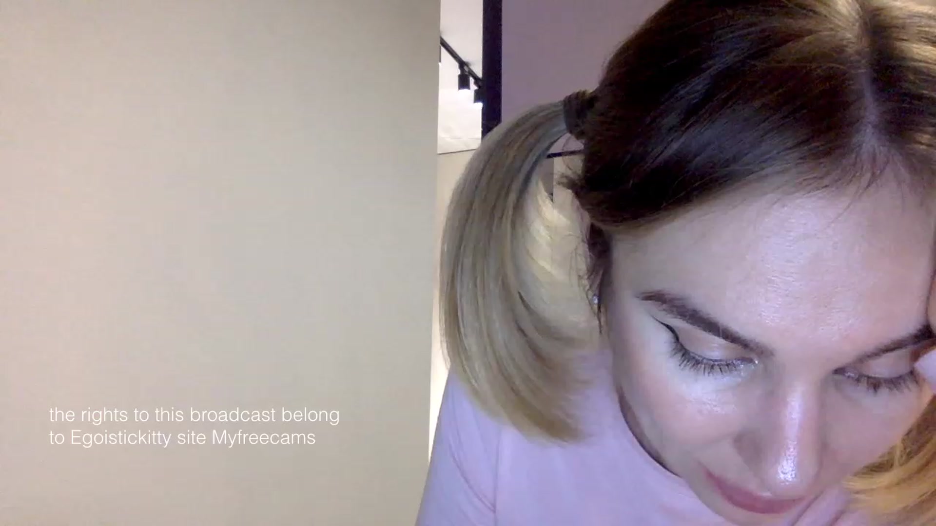 Gallery image thumbnail from EgoisticKitty's myfreecams stream on, 01/26/2024, 12:44 image 19 of 20