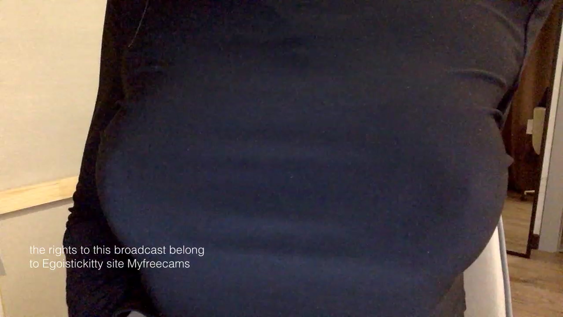Gallery image thumbnail from EgoisticKitty's myfreecams stream on, 01/31/2024, 16:00 image 16 of 20