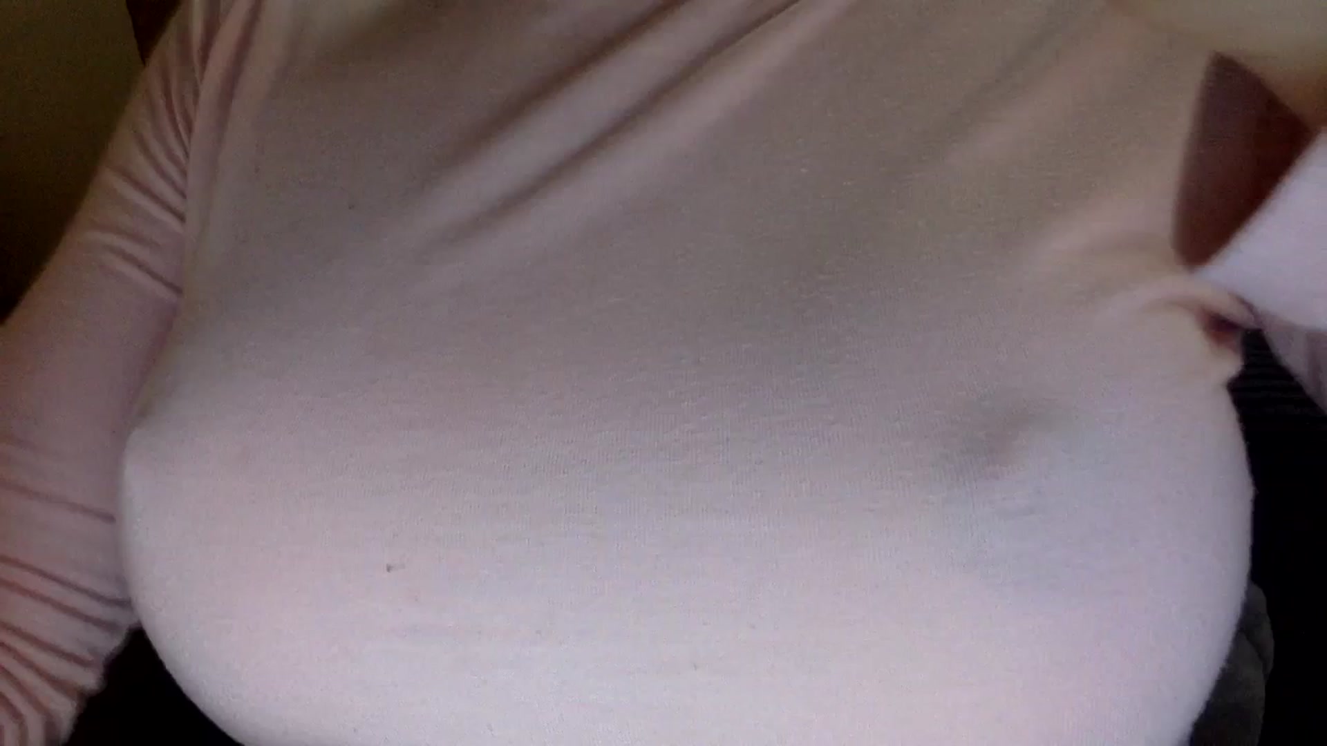 Gallery image thumbnail from EgoisticKitty's myfreecams stream on, 03/01/2024, 10:34 image 5 of 20