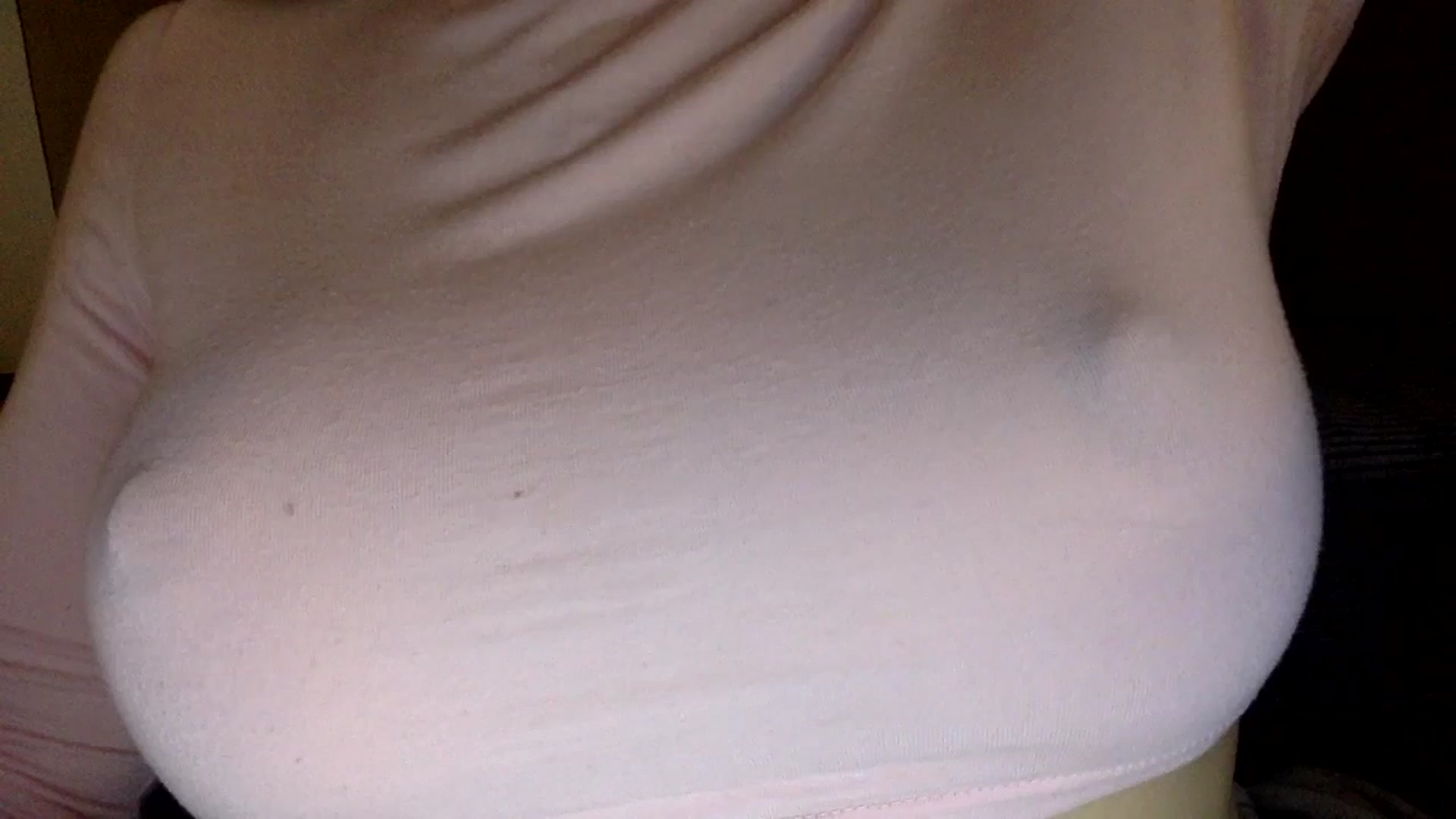 Gallery image thumbnail from EgoisticKitty's myfreecams stream on, 03/01/2024, 11:25 image 17 of 20