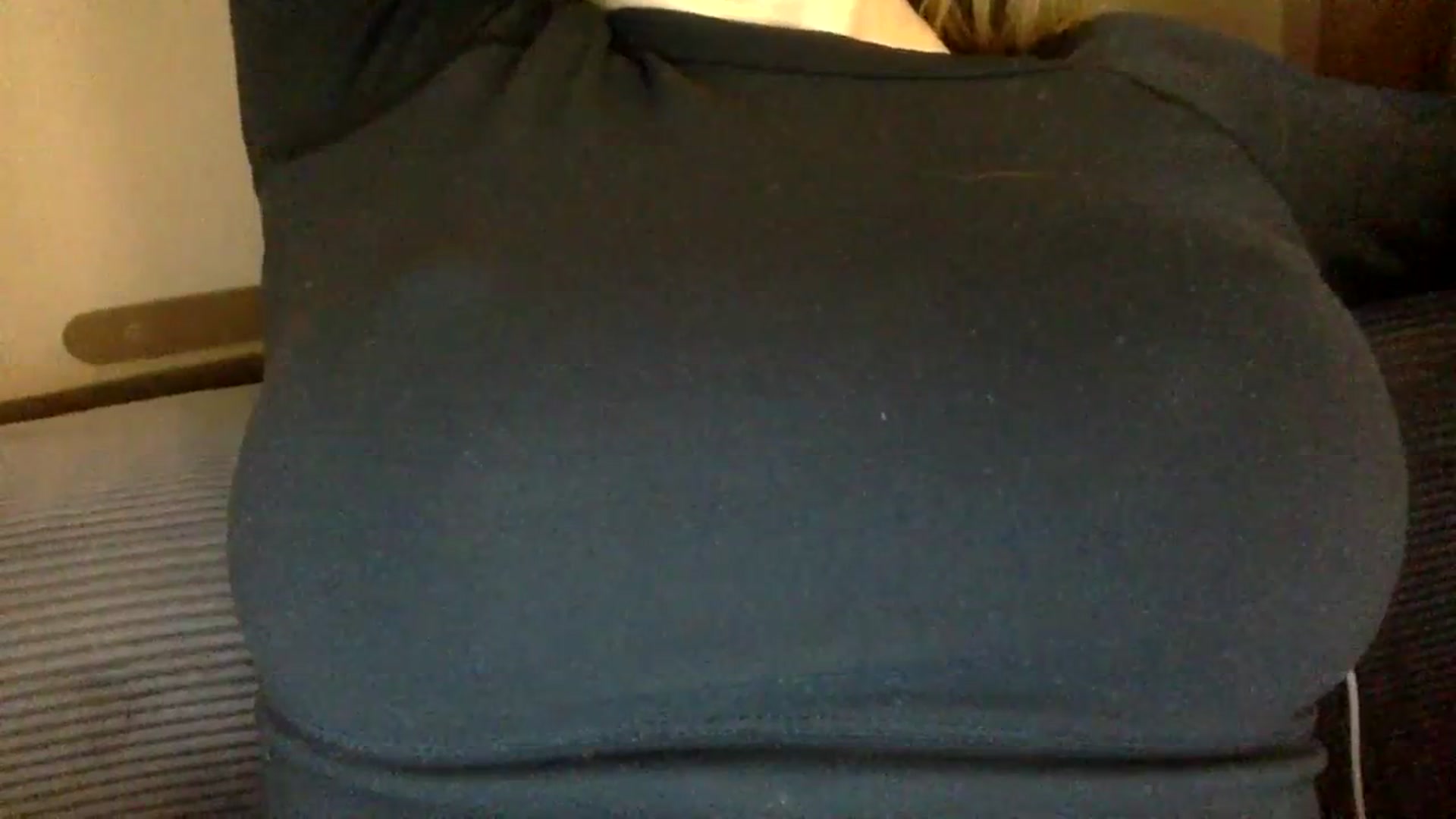 Gallery image thumbnail from EgoisticKitty's myfreecams stream on, 03/08/2024, 14:17 image 15 of 20