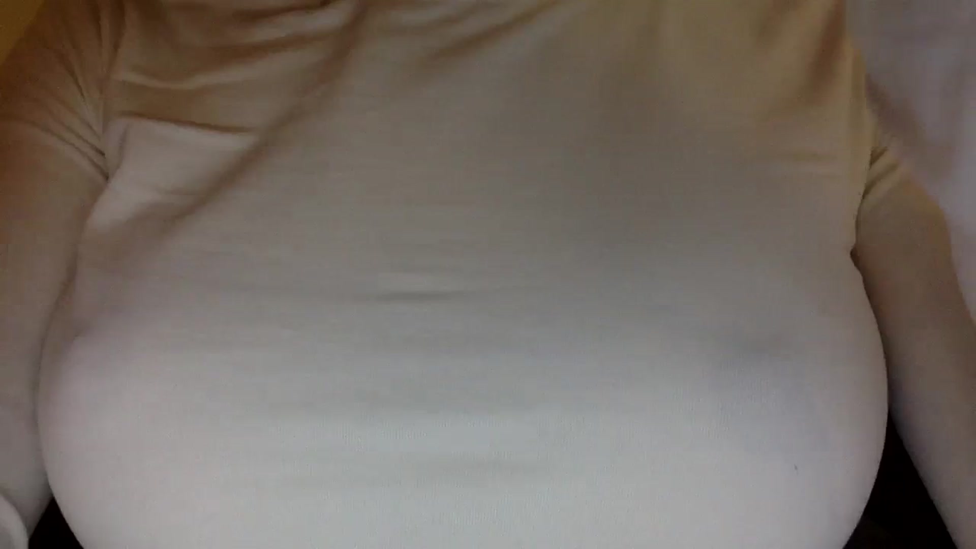 Gallery image thumbnail from EgoisticKitty's myfreecams stream on, 03/15/2024, 11:40 image 15 of 20
