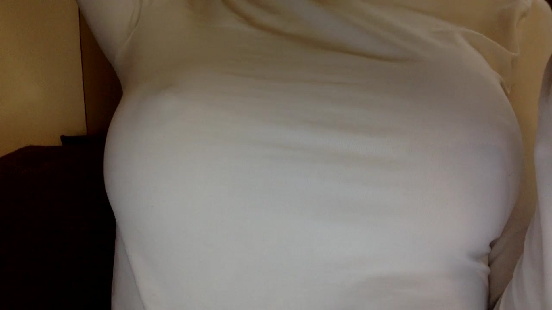 Gallery image thumbnail from EgoisticKitty's myfreecams stream on, 03/15/2024, 11:40 image 2 of 20