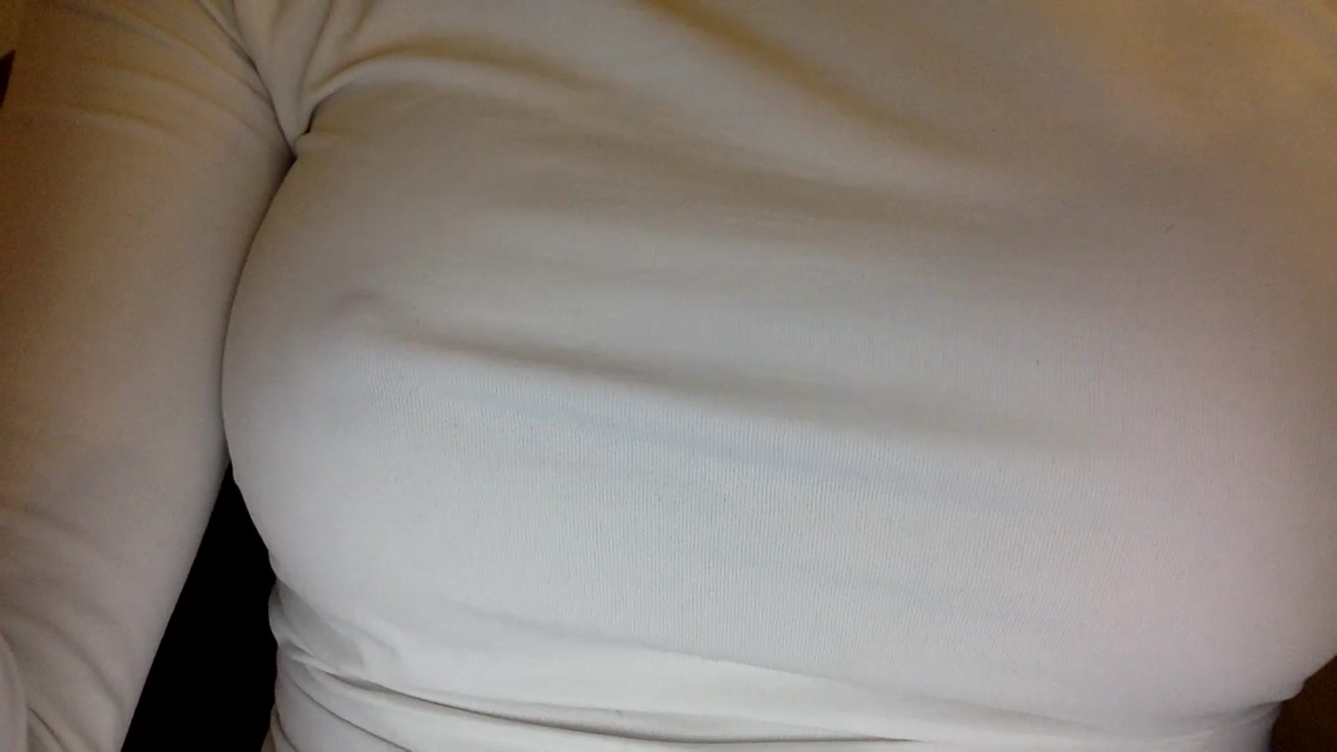 Gallery image thumbnail from EgoisticKitty's myfreecams stream on, 03/23/2024, 11:40 image 18 of 20