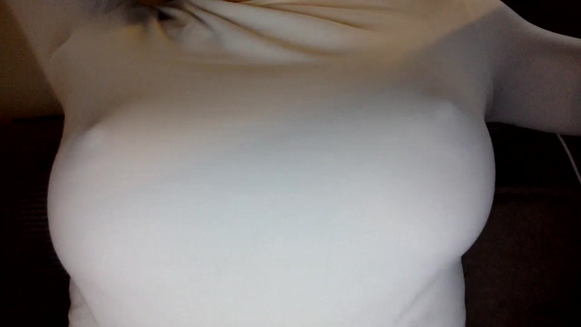 Gallery image thumbnail from EgoisticKitty's myfreecams stream on, 04/01/2024, 12:32 image 11 of 20