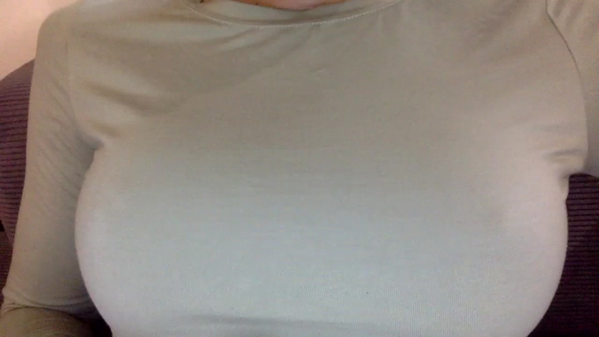 Gallery image thumbnail from EgoisticKitty's myfreecams stream on, 04/02/2024, 12:44 image 17 of 20