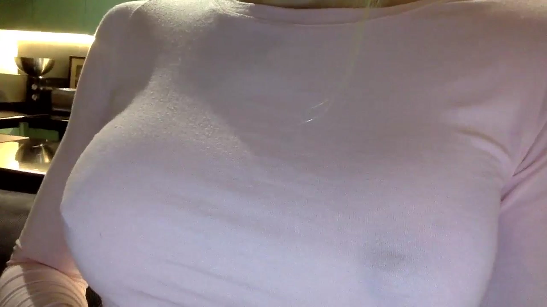 Gallery image thumbnail from EgoisticKitty's myfreecams stream on, 05/02/2024, 11:51 image 11 of 20