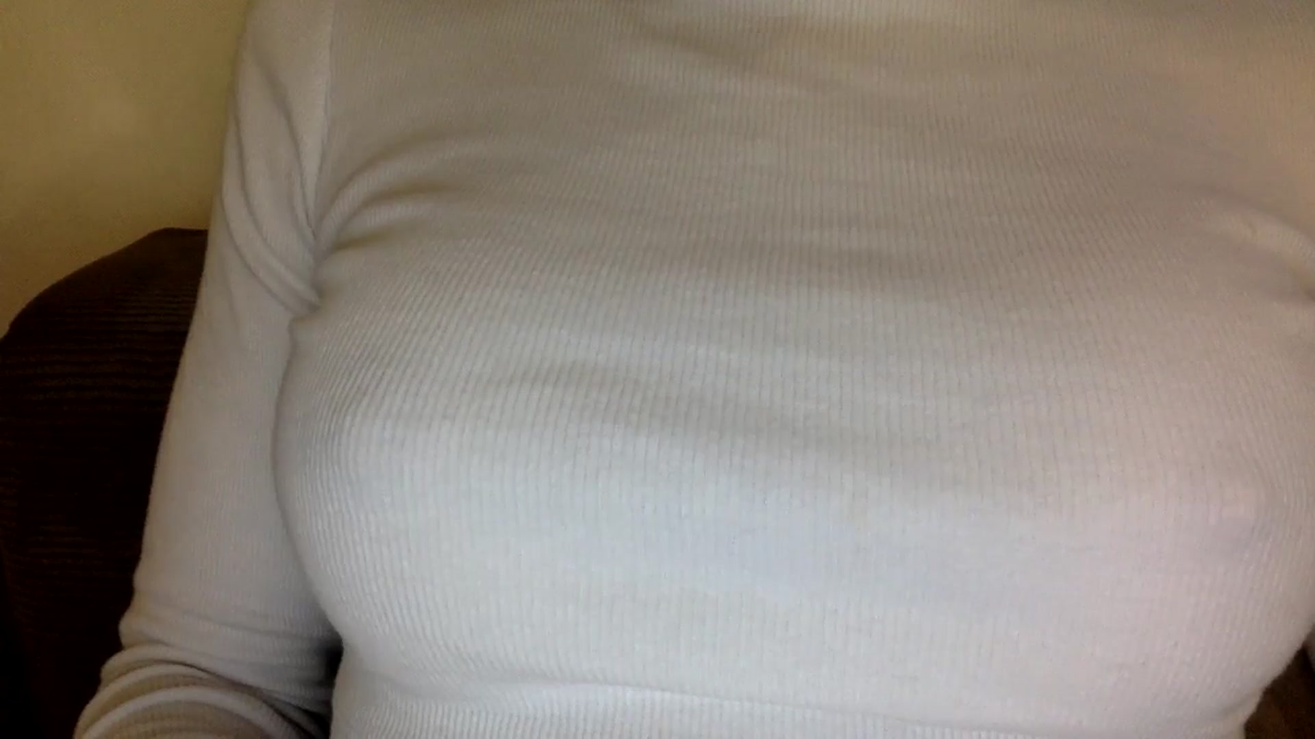 Gallery image thumbnail from EgoisticKitty's myfreecams stream on, 05/04/2024, 11:33 image 6 of 20