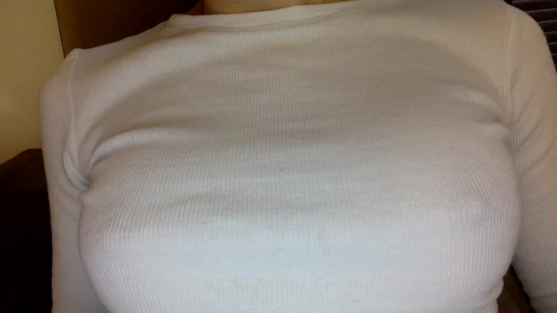 Gallery image thumbnail from EgoisticKitty's myfreecams stream on, 05/04/2024, 11:33 image 10 of 20