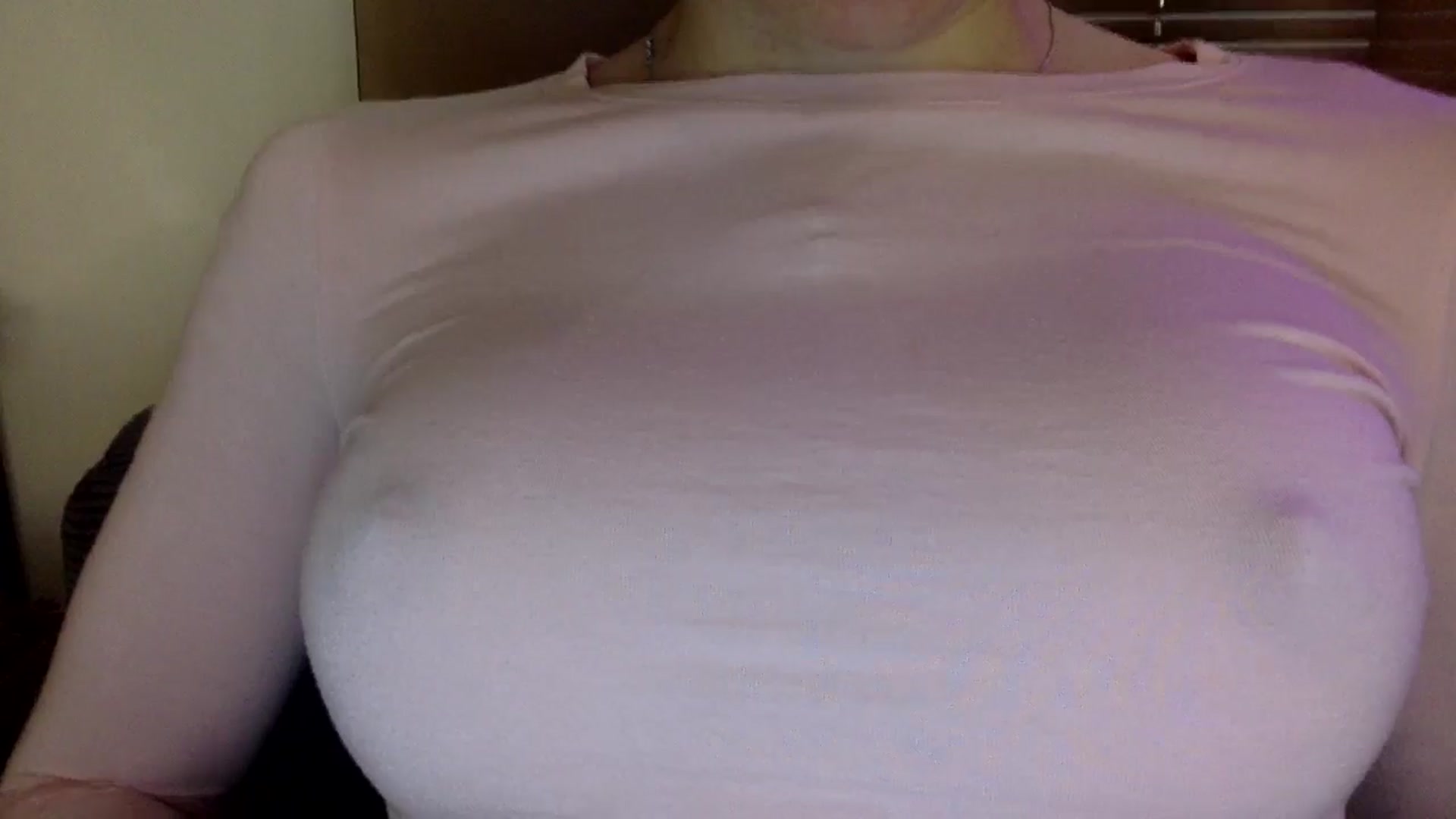 Gallery image thumbnail from EgoisticKitty's myfreecams stream on, 05/06/2024, 11:47 image 13 of 20