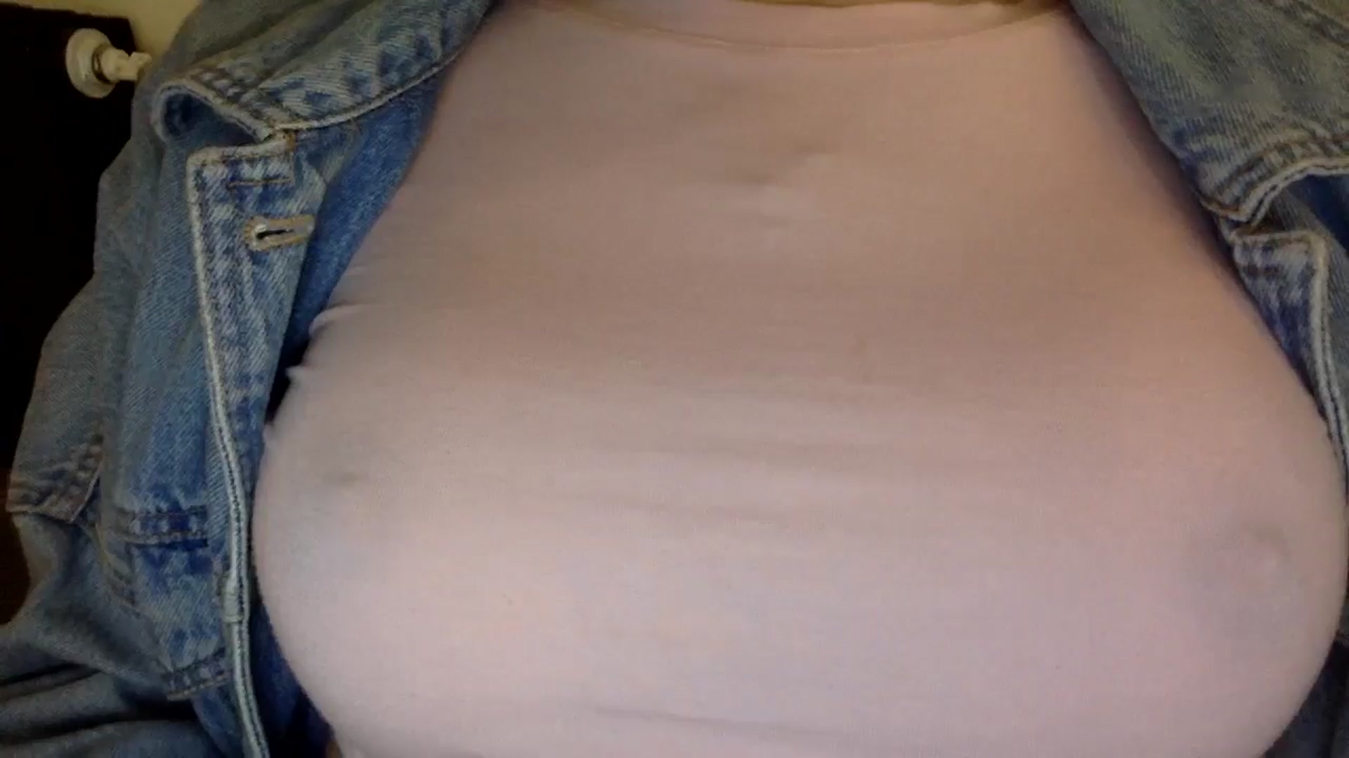 Gallery image thumbnail from EgoisticKitty's myfreecams stream on, 05/07/2024, 14:10 image 11 of 20