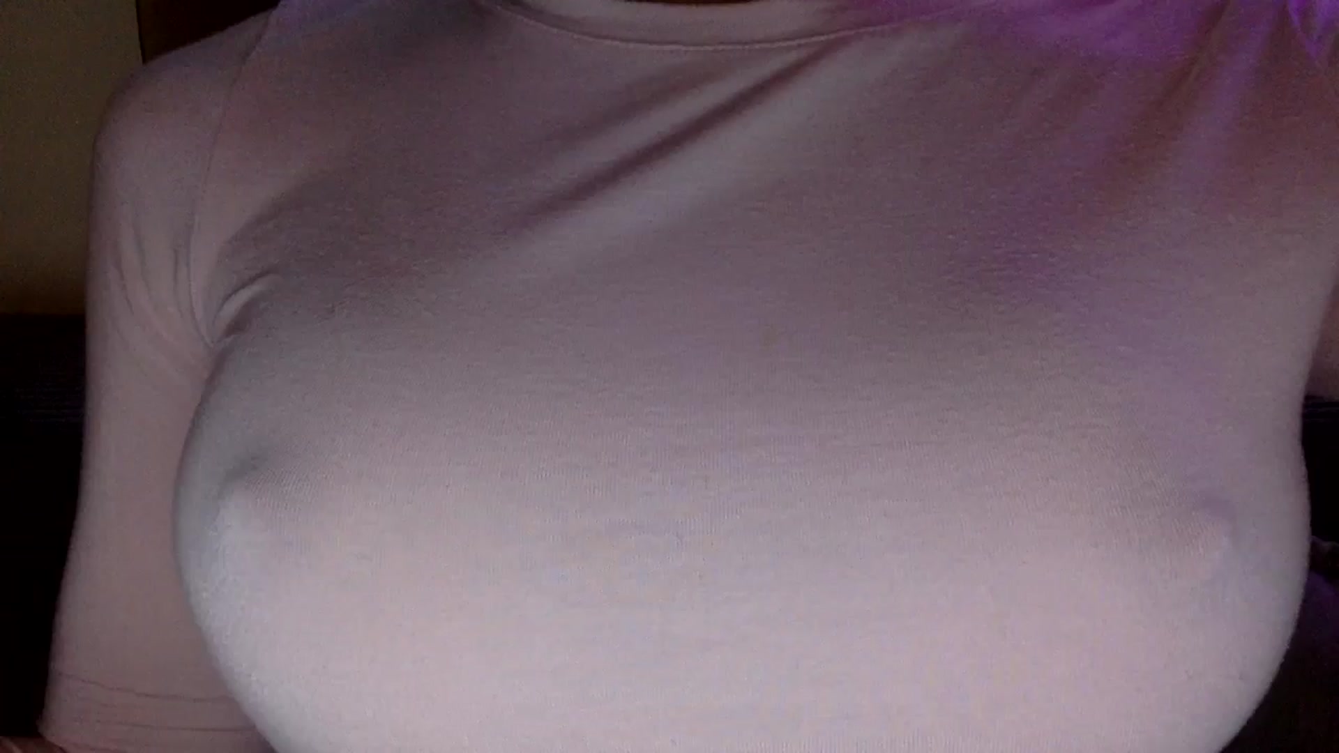 Gallery image thumbnail from EgoisticKitty's myfreecams stream on, 05/08/2024, 10:57 image 5 of 20