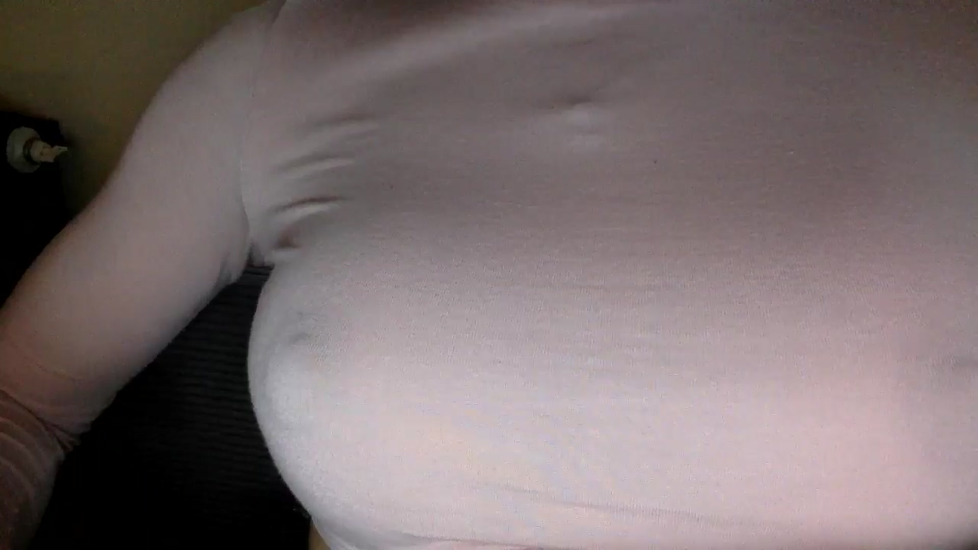Gallery image thumbnail from EgoisticKitty's myfreecams stream on, 05/14/2024, 12:22 image 9 of 20