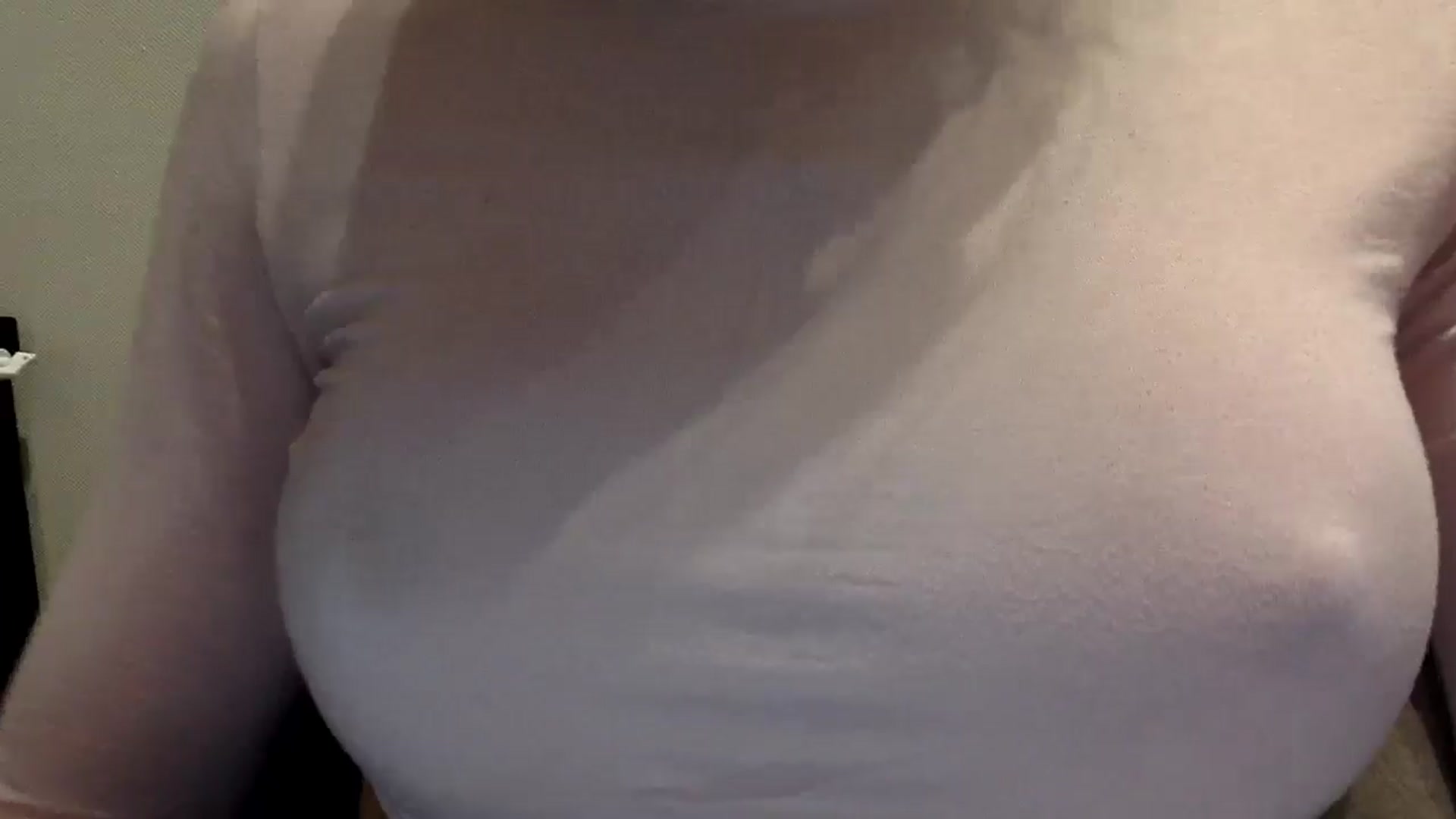 Gallery image thumbnail from EgoisticKitty's myfreecams stream on, 05/16/2024, 10:00 image 4 of 20