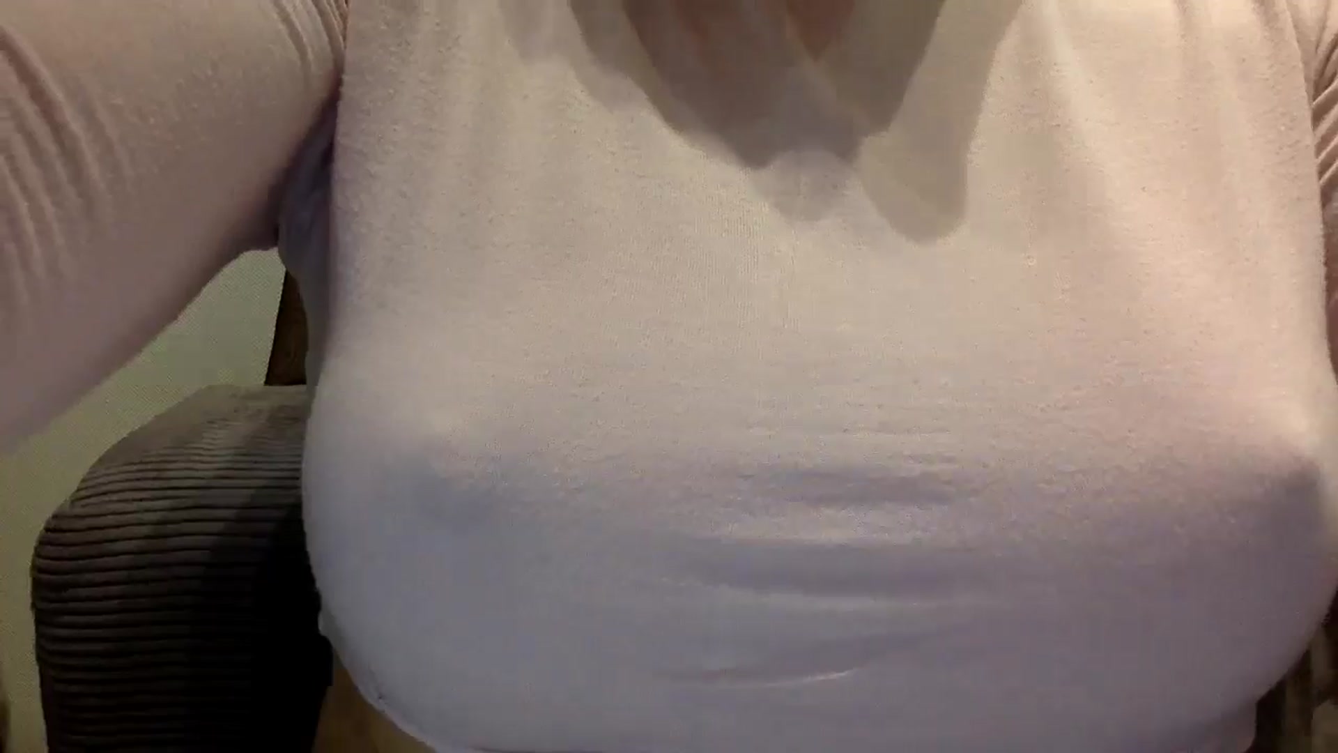 Gallery image thumbnail from EgoisticKitty's myfreecams stream on, 05/16/2024, 10:00 image 13 of 20