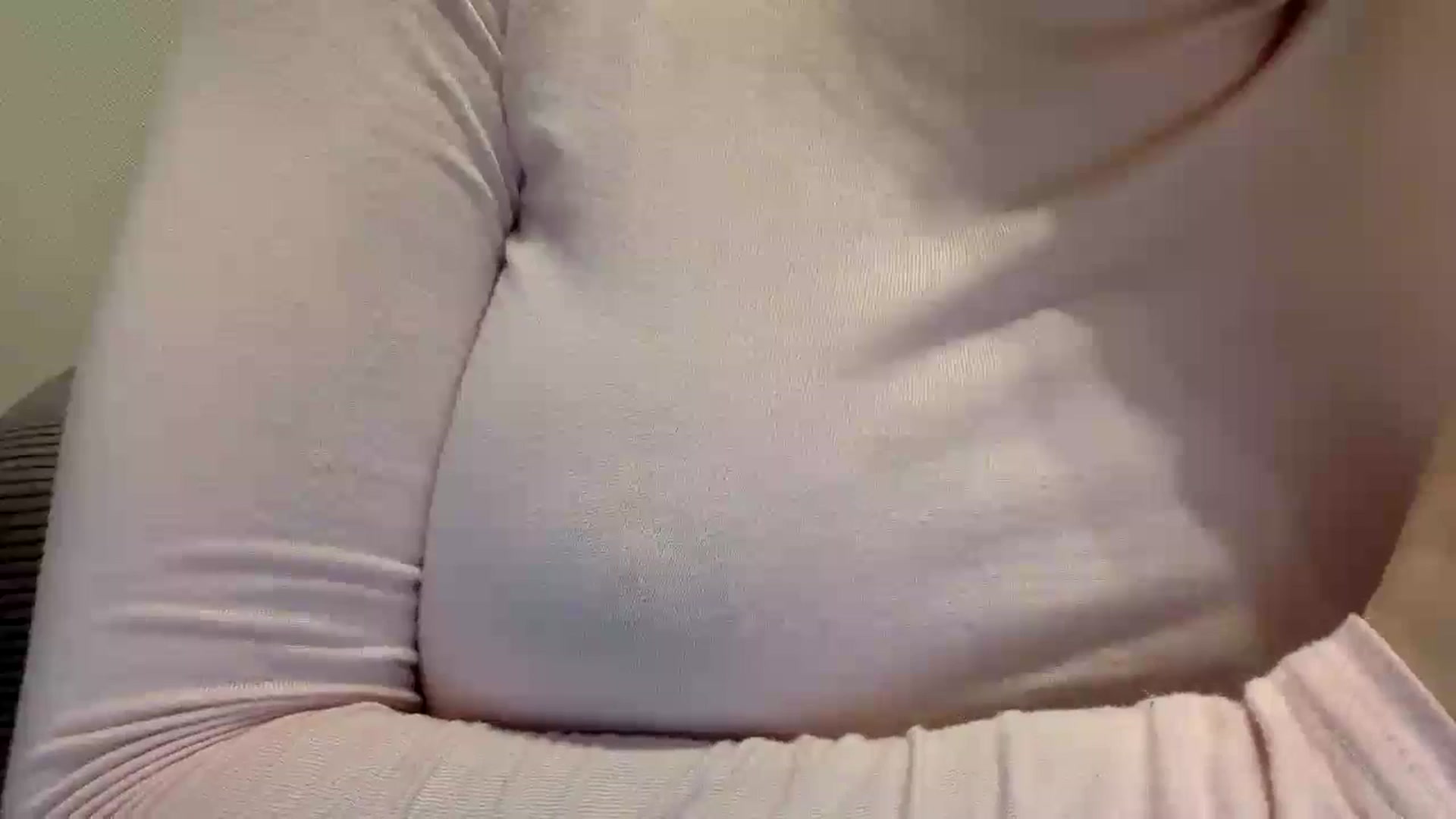 Gallery image thumbnail from EgoisticKitty's myfreecams stream on, 05/16/2024, 11:03 image 17 of 20
