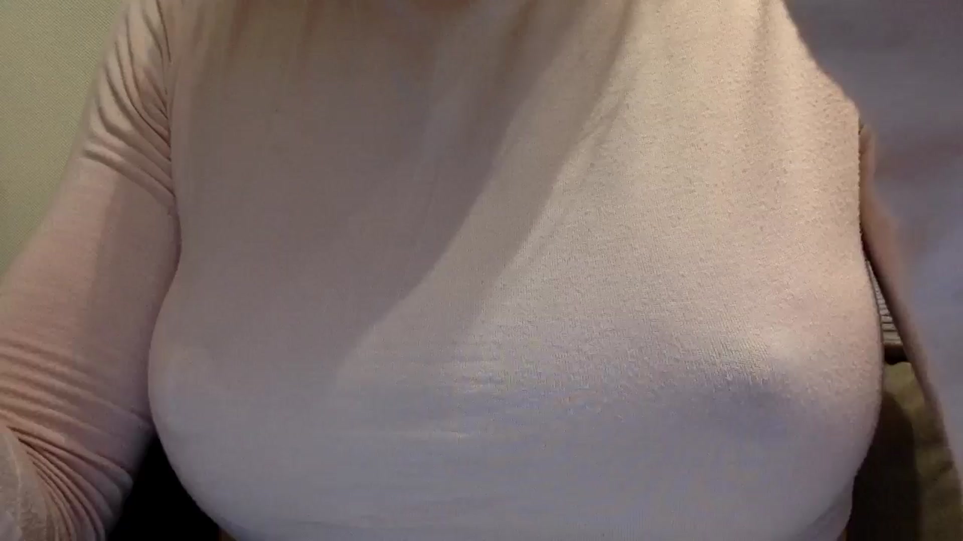 Gallery image thumbnail from EgoisticKitty's myfreecams stream on, 05/16/2024, 12:18 image 17 of 20