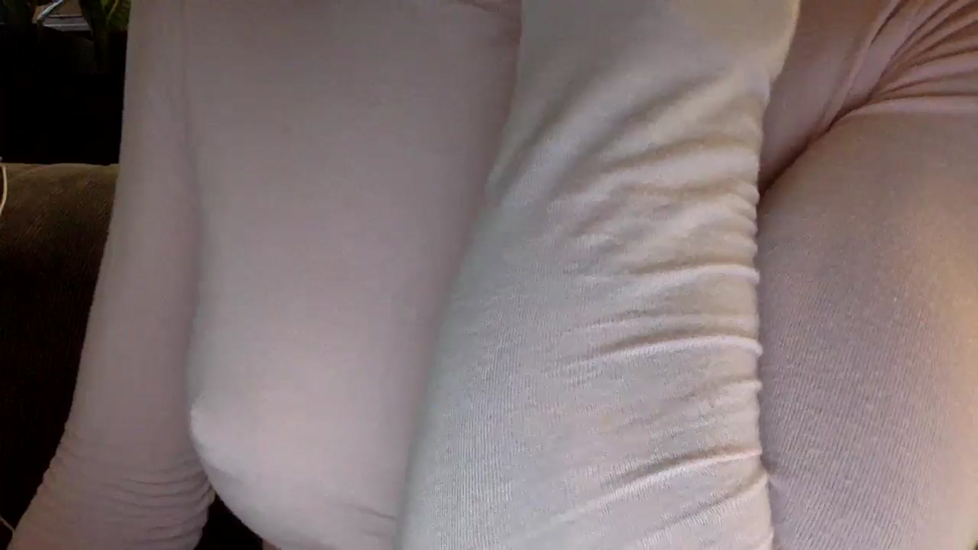 Gallery image thumbnail from EgoisticKitty's myfreecams stream on, 05/17/2024, 12:34 image 10 of 20