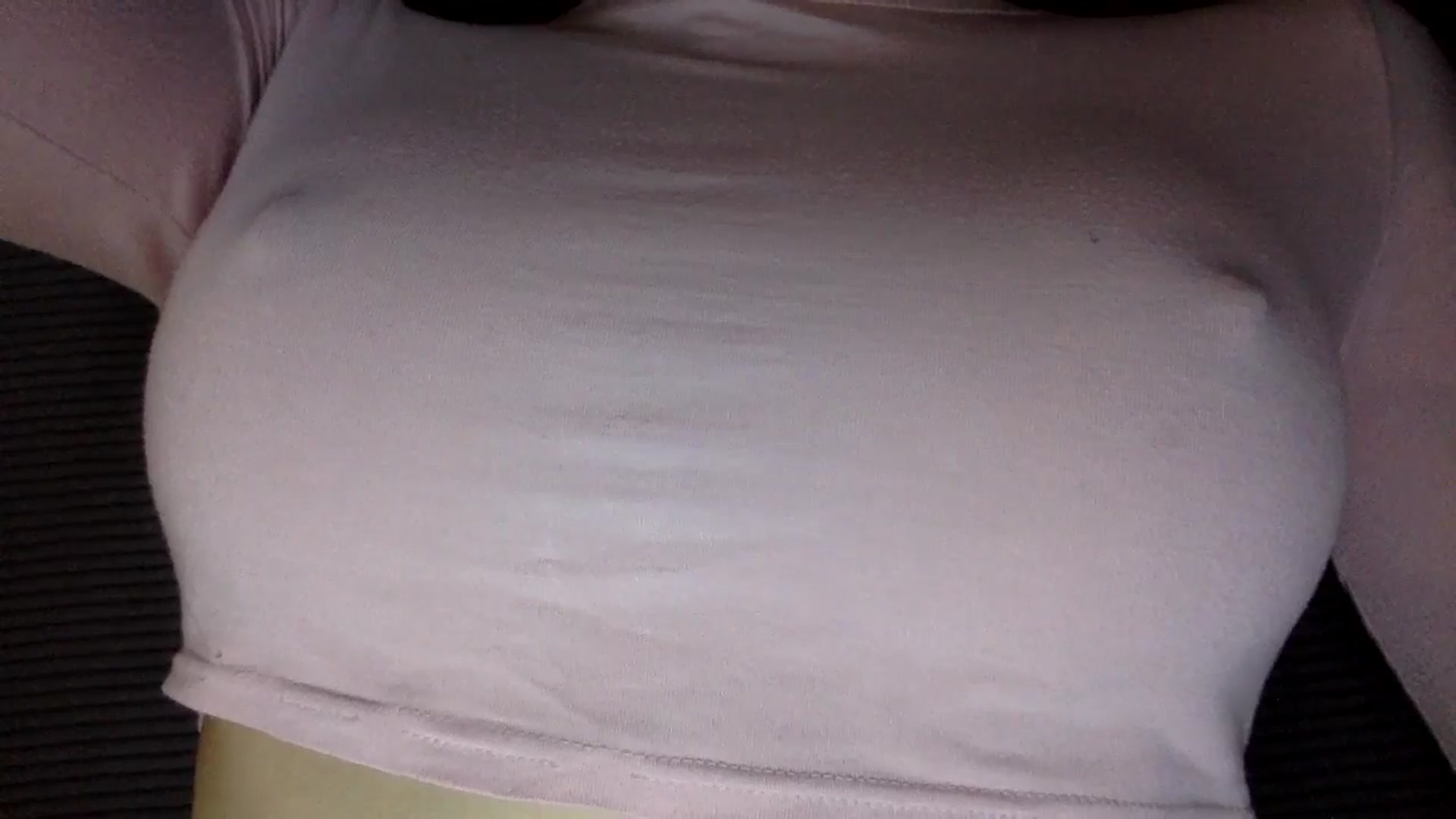 Gallery image thumbnail from EgoisticKitty's myfreecams stream on, 05/19/2024, 11:15 image 17 of 20