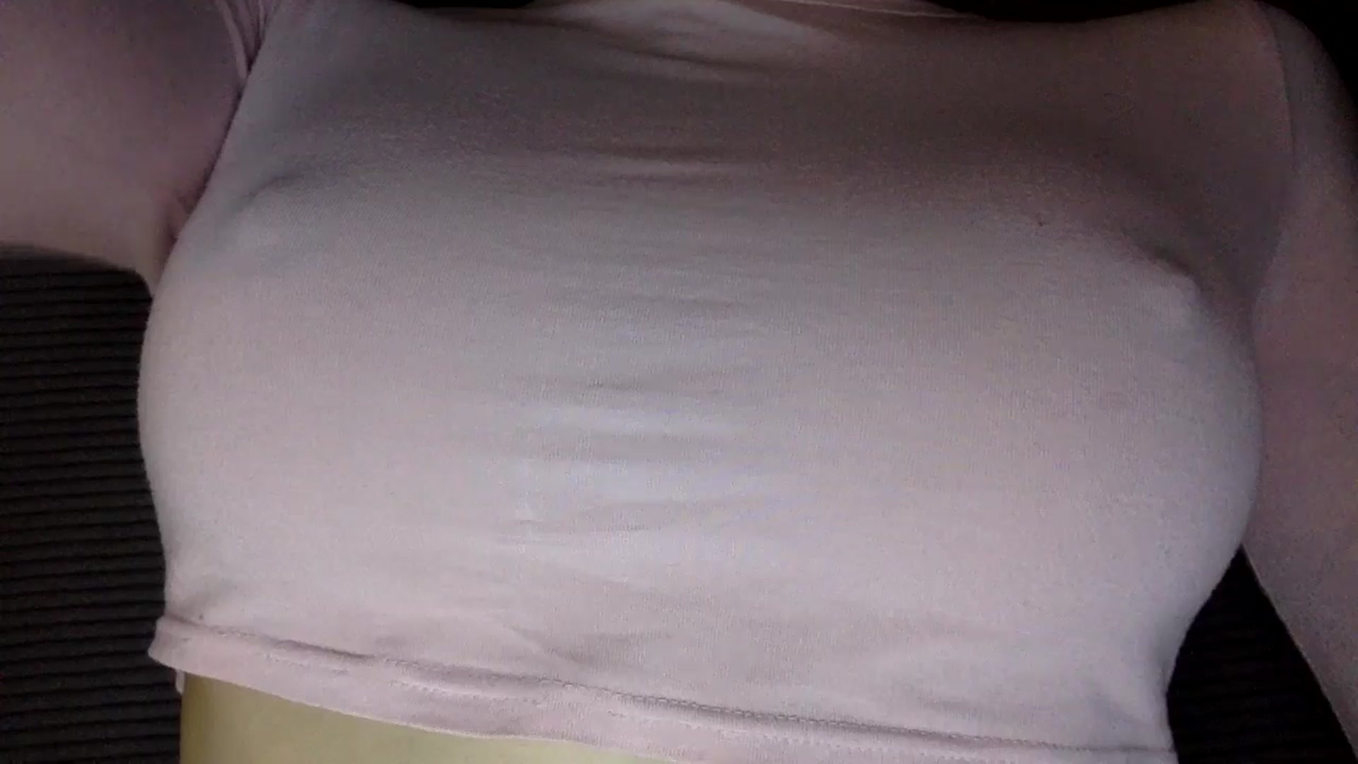 Gallery image thumbnail from EgoisticKitty's myfreecams stream on, 05/19/2024, 11:15 image 18 of 20