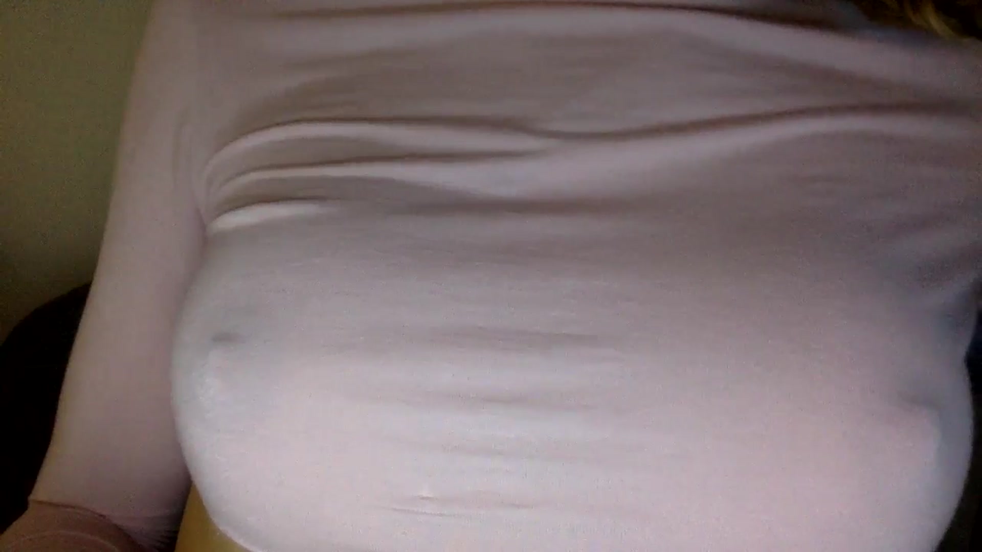 Gallery image thumbnail from EgoisticKitty's myfreecams stream on, 05/19/2024, 11:15 image 6 of 20